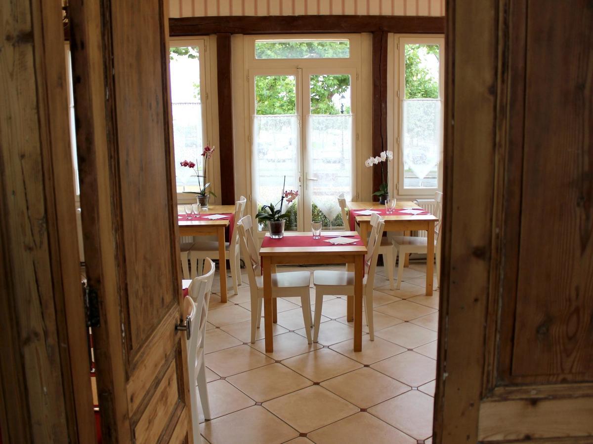Hotel Les Aubépines Illiers-Combray Extérieur photo