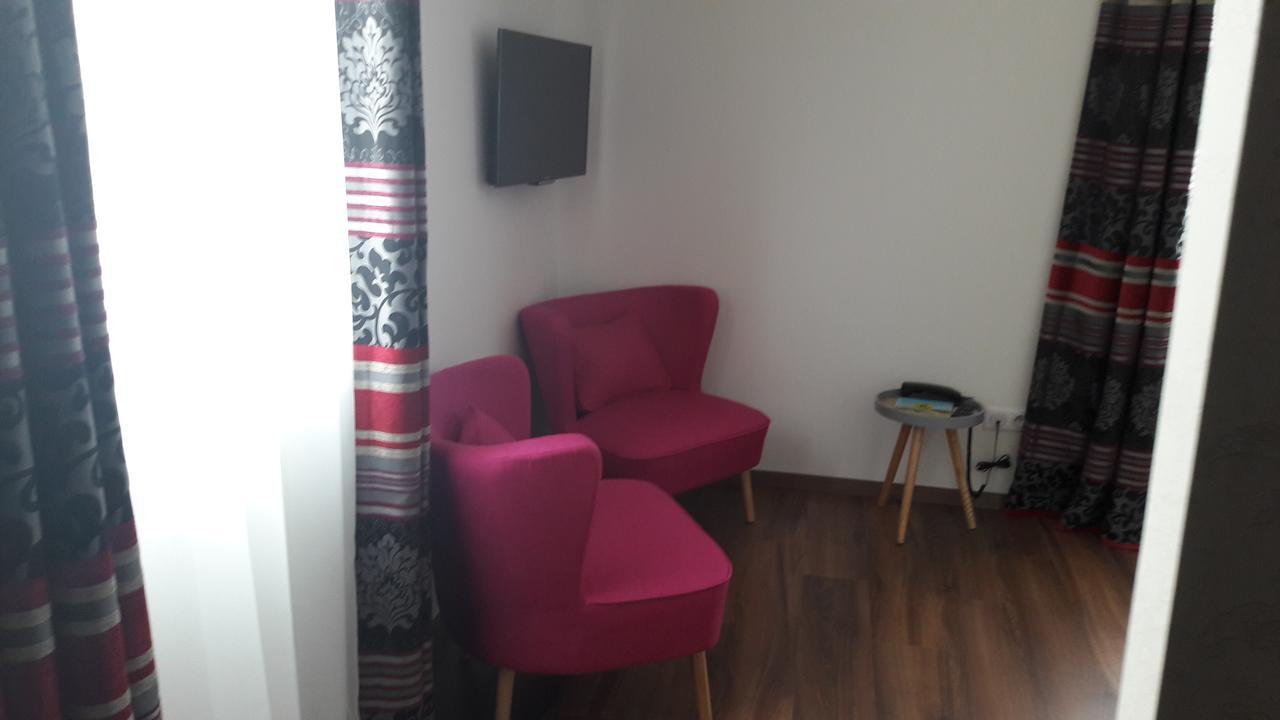 Hotel Les Aubépines Illiers-Combray Extérieur photo