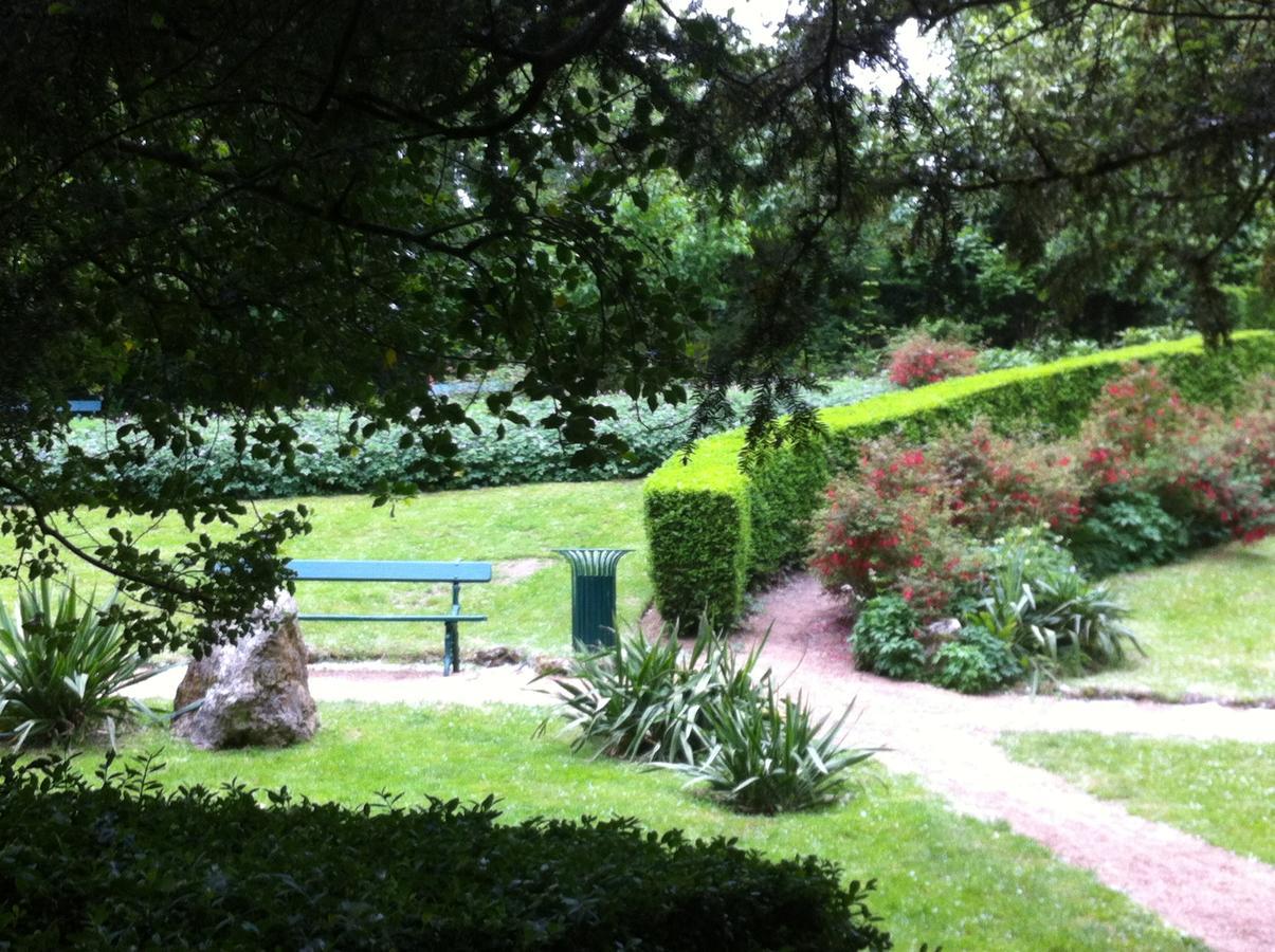 Hotel Les Aubépines Illiers-Combray Extérieur photo
