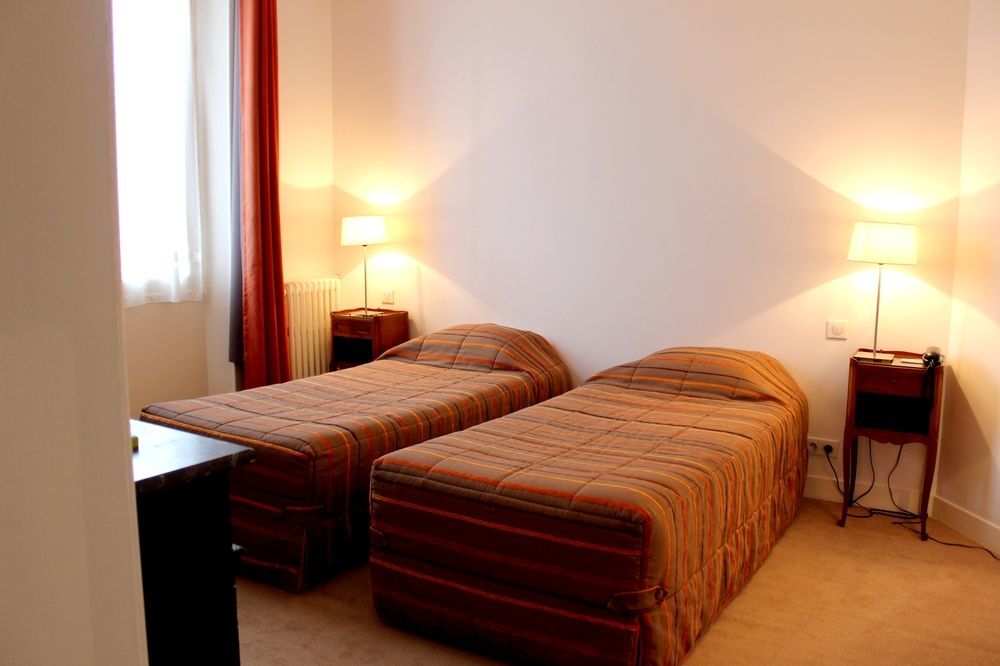 Hotel Les Aubépines Illiers-Combray Extérieur photo