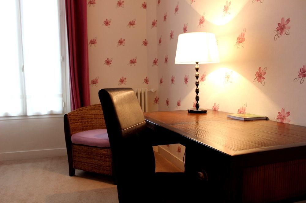 Hotel Les Aubépines Illiers-Combray Extérieur photo
